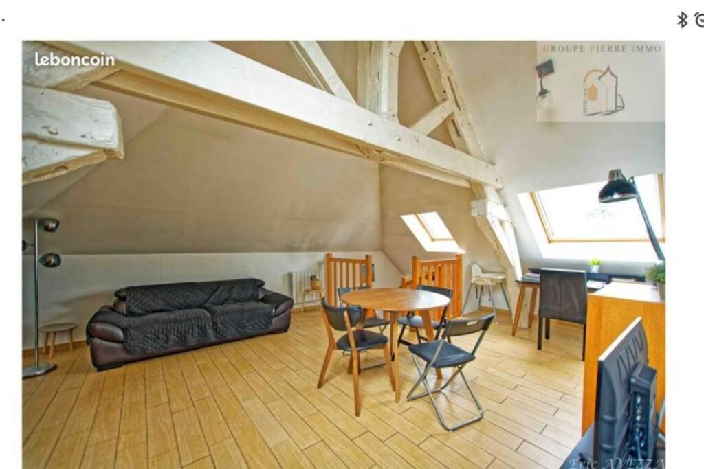 Orléans Appartement avec Parking Exterior foto