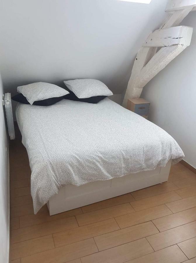 Orléans Appartement avec Parking Exterior foto